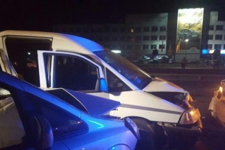 Водителю, сбившему 2-х полицейских на Столичном шоссе в Киеве, объявлено о сомнении